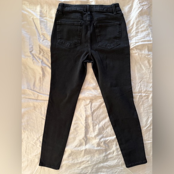 Time and Tru Women's Black Skinny Jeans - Picture 2 of 10